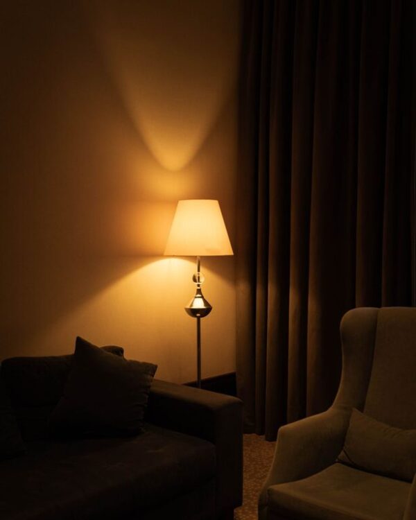 Easy Tips for Creating a Cozy and Inviting Home Environment